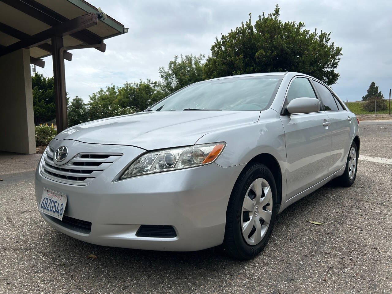 Used 2008 Toyota Camry LE FWD image 1