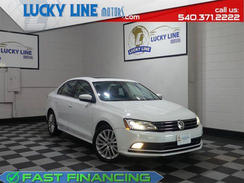 Used 2015 Volkswagen Jetta SE FWD image 1