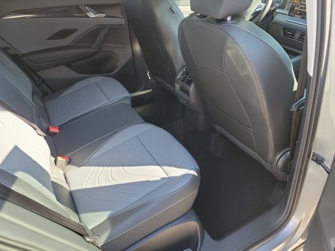 New 2025 Volkswagen Tiguan SE image 29