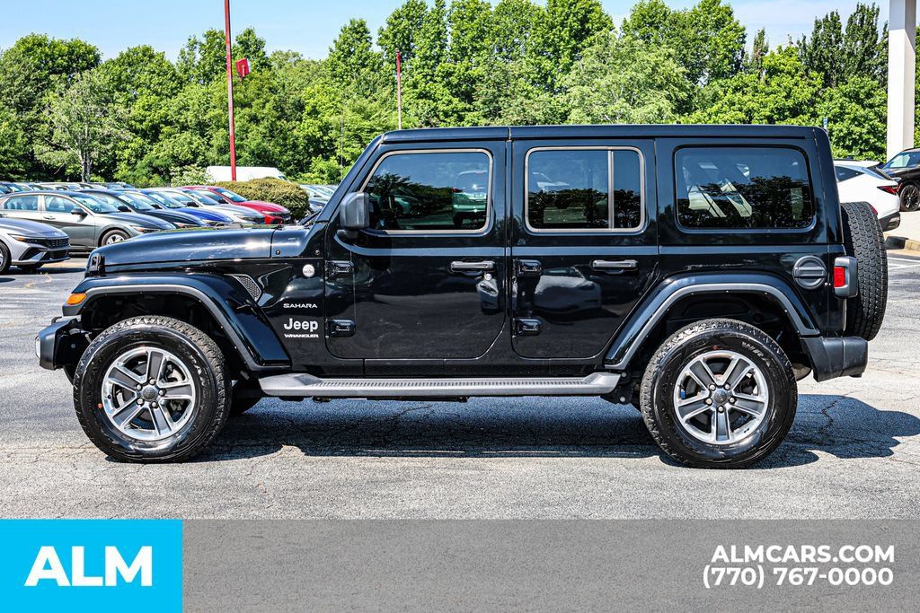 Used 2023 Jeep Wrangler Unlimited Sahara w/ Cold Weather Group AWD/4WD image 8