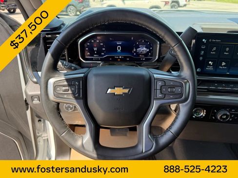 Used 2024 Chevrolet Silverado 1500 LT AWD/4WD image 10