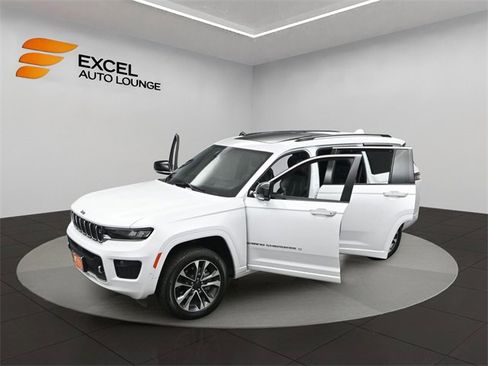 Used 2021 Jeep Grand Cherokee L Overland w/ Advanced Protech Group III image 54