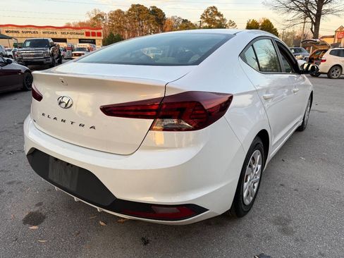 Used 2019 Hyundai Elantra SE image 4