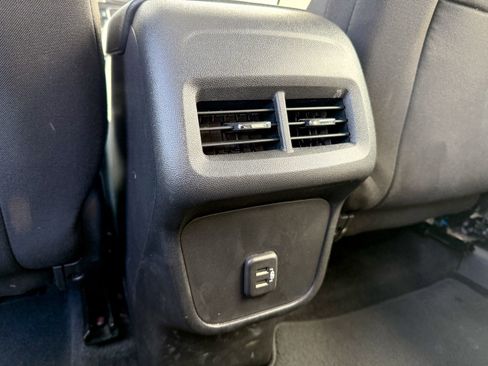 Certified 2022 Chevrolet Equinox LS image 31