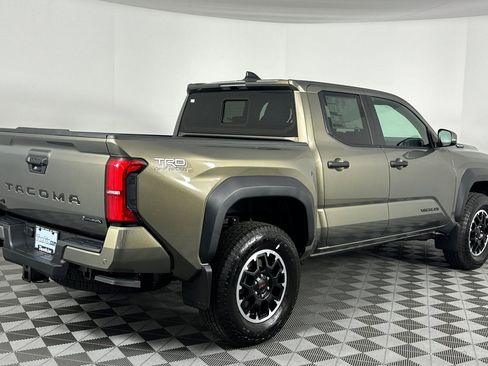 New 2025 Toyota Tacoma TRD Off-Road image 4