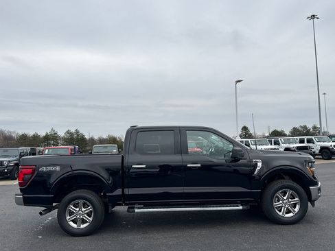 Used 2024 Ford F150 XLT image 2