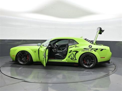 Used 2019 Dodge Challenger SRT Hellcat image 35