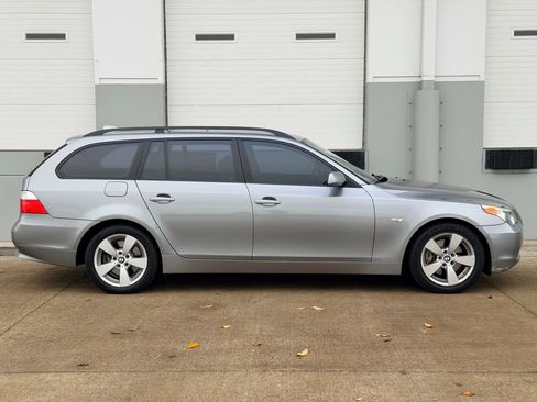 Used 2007 BMW 530xi Wagon image 6