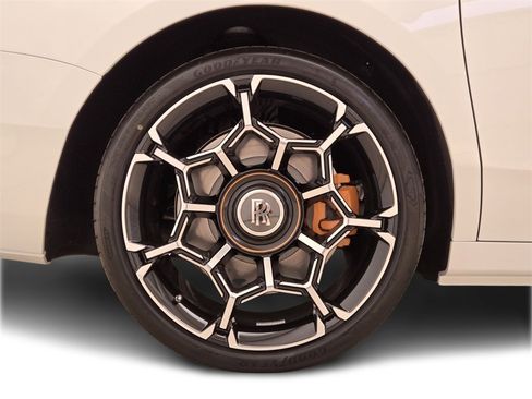 New 2025 Rolls-Royce Ghost Black Badge image 12