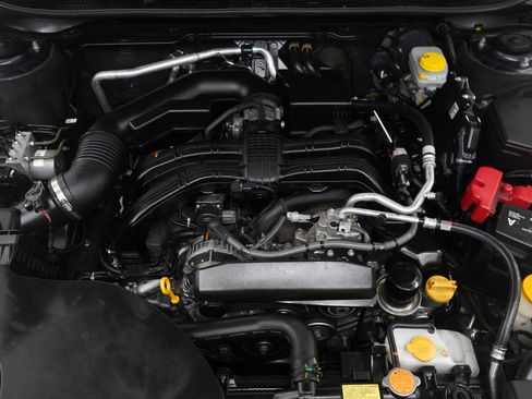 Used 2024 Subaru Outback Premium image 32