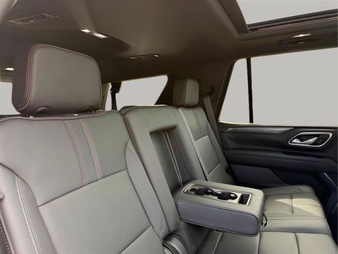 Used 2022 Chevrolet Tahoe RST w/ Sport Performance Package RWD image 41