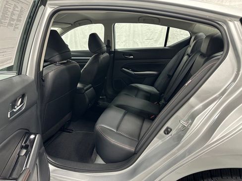 Used 2023 Nissan Altima 2.5 SR FWD image 41