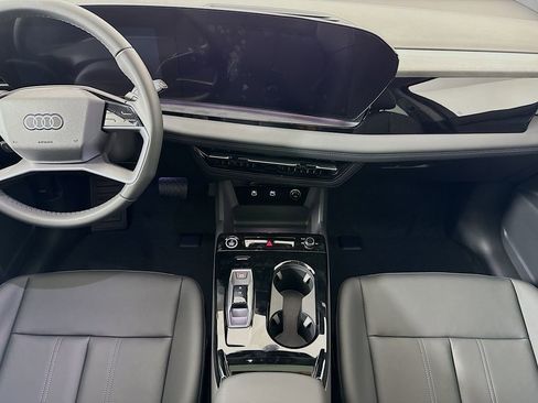 Used 2025 Audi Q6 e-tron Premium image 16