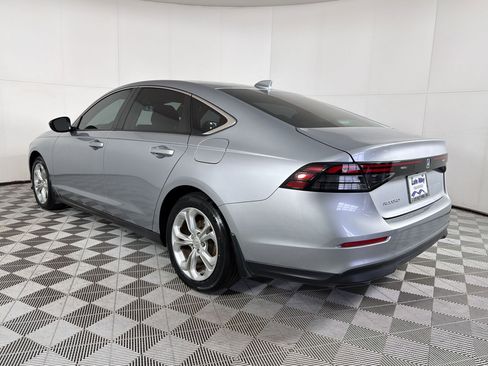 Certified 2023 Honda Accord LX image 3