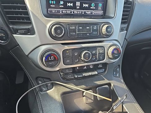 Used 2018 GMC Yukon SLT w/ Premium Edition AWD/4WD image 24