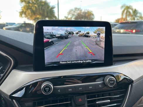 Used 2020 Ford Escape SEL image 5