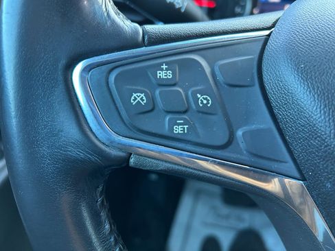 Used 2019 Chevrolet Equinox LT image 17