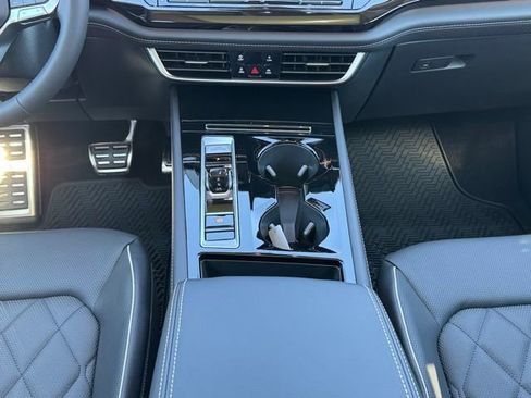 New 2026 Volkswagen Atlas SEL Premium R-Line AWD/4WD image 17