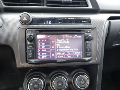 Used 2014 Scion tC FWD image 29