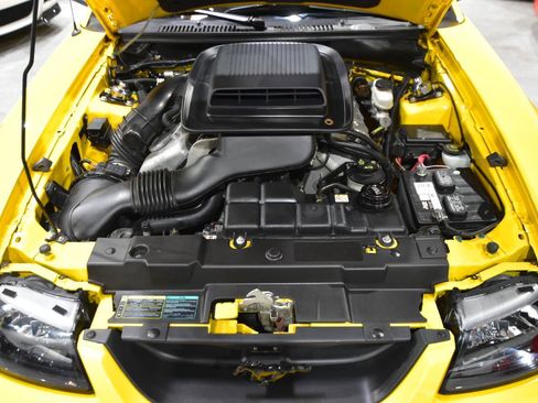 Used 2004 Ford Mustang Mach 1 RWD image 40