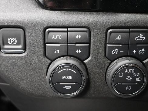 New 2025 Chevrolet Silverado 1500 High Country w/ Midnight Edition AWD/4WD image 13
