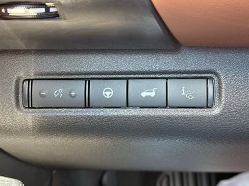 New 2026 Nissan Pathfinder Platinum AWD/4WD image 31