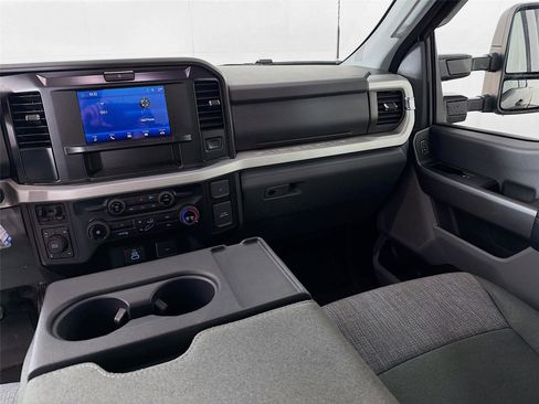 Used 2025 Ford F350 XLT w/ FX4 Off-Road Package AWD/4WD image 22