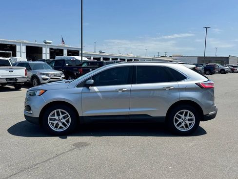 Used 2022 Ford Edge SEL w/ Convenience Package AWD/4WD image 3