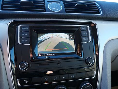 Used 2016 Volkswagen Passat 1.8T S image 13