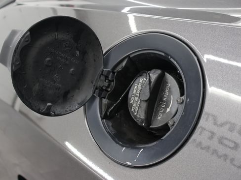 Used 2018 Dodge Challenger GT AWD/4WD image 31