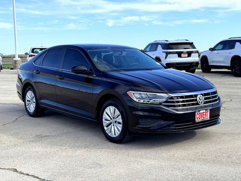 Used 2019 Volkswagen Jetta SE image 4