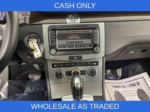 Used 2013 Volkswagen CC Lux image 21