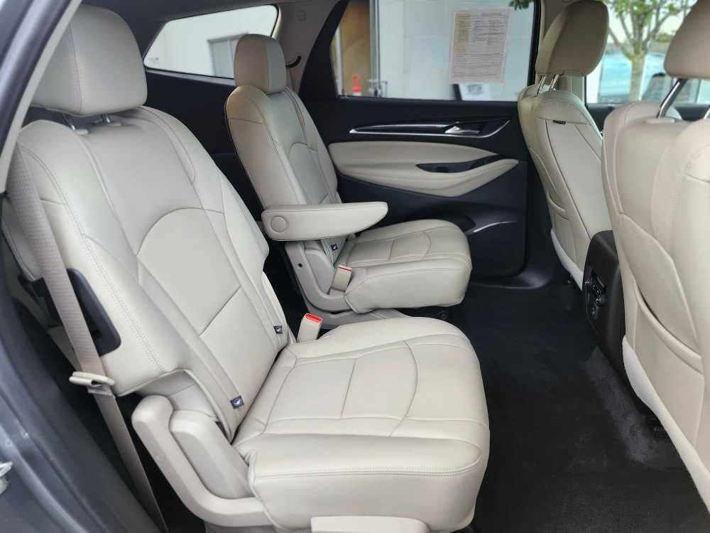 Used 2020 Buick Enclave Essence AWD/4WD image 10