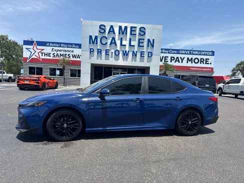 Used 2025 Toyota Camry SE FWD image 2