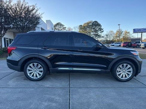 Used 2022 Ford Explorer Limited w/ Equipment Group 301A image 8