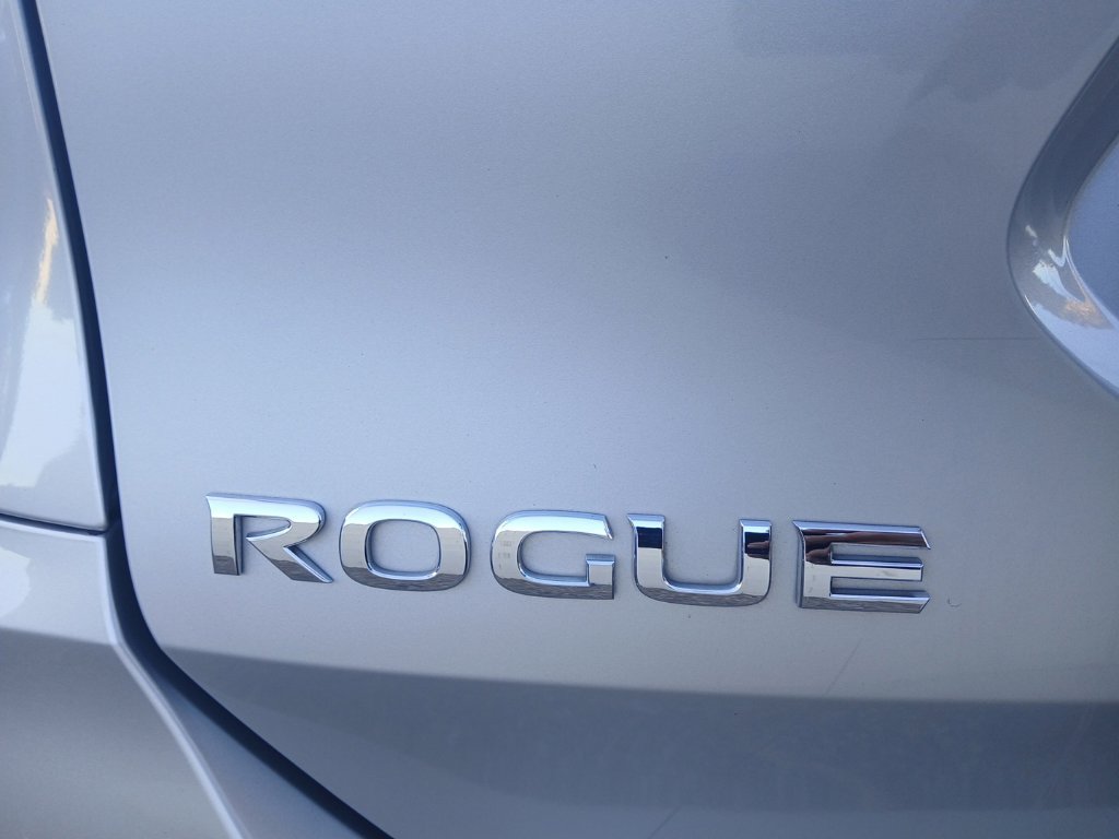 Used 2020 Nissan Rogue S FWD image 5