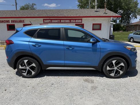 Used 2017 Hyundai Tucson Sport FWD image 2