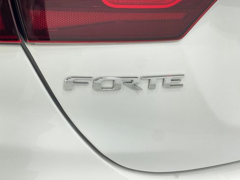 Used 2021 Kia Forte GT-Line w/ GT-Line Premium Package FWD image 38