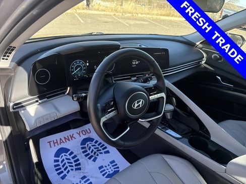 Used 2024 Hyundai Elantra Limited image 12