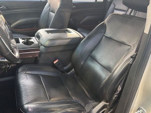 Used 2017 GMC Yukon XL SLT AWD/4WD image 20