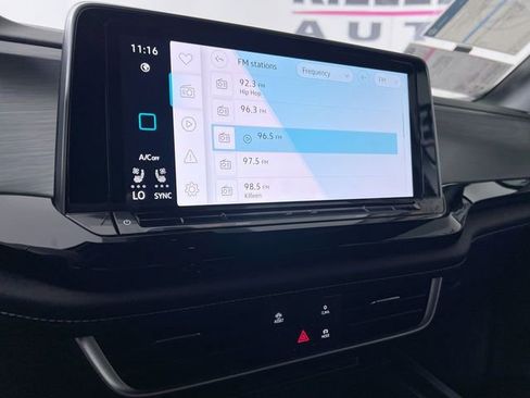 New 2026 Volkswagen Atlas Cross Sport SE FWD image 16