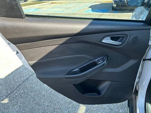 Used 2014 Ford Focus Titanium image 13