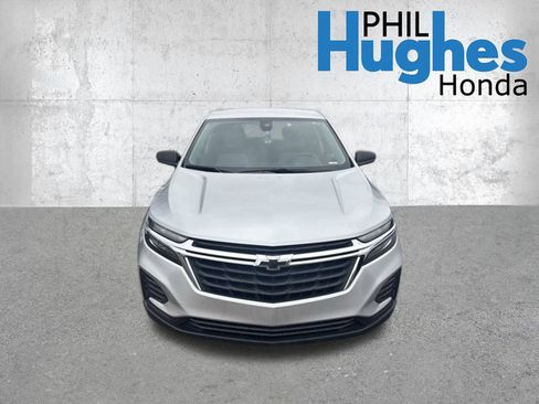 Used 2022 Chevrolet Equinox LS w/ LS Convenience Package image 2