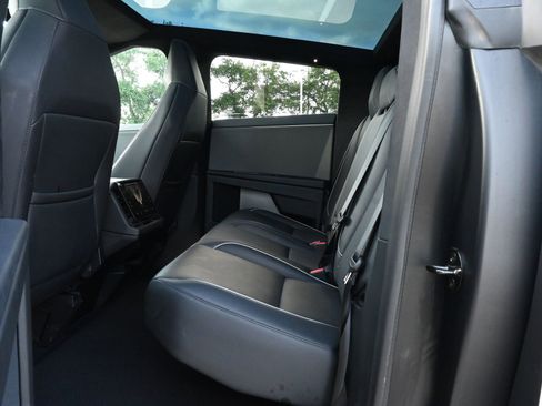 Used 2024 Tesla Cybertruck Cyberbeast AWD/4WD image 19
