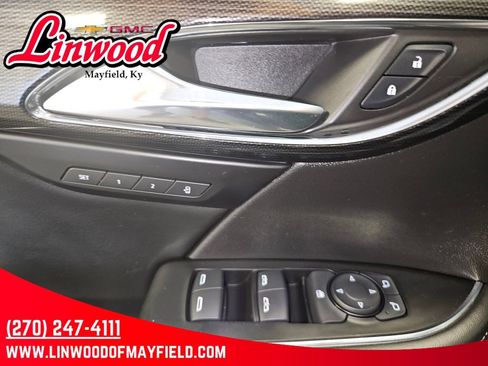 Used 2023 Buick Envision Essence w/ Sport Touring Package FWD image 17