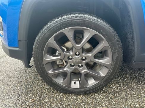 Used 2021 Jeep Compass Latitude w/ Sun and Sound Group AWD/4WD image 36