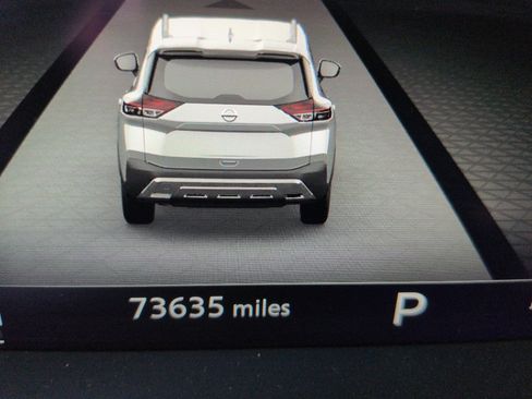 Used 2021 Nissan Rogue Platinum image 18