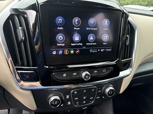 Used 2023 Chevrolet Traverse LT FWD image 25