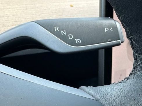 Used 2023 Tesla Model Y Long Range AWD/4WD image 19