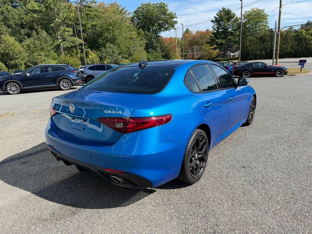 Used 2018 Alfa Romeo Giulia Ti Sport w/ Quick Order Package 22S Sport AWD/4WD image 6